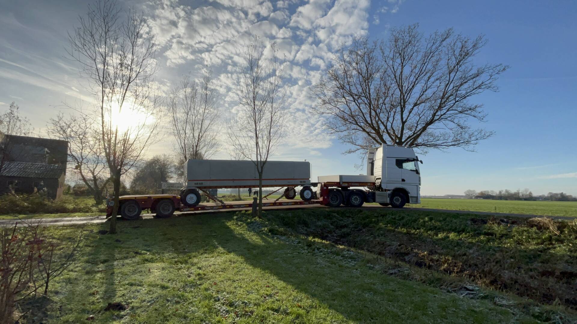 Robot One 620 op transport naar teler. Begin van inwerkprogramma.