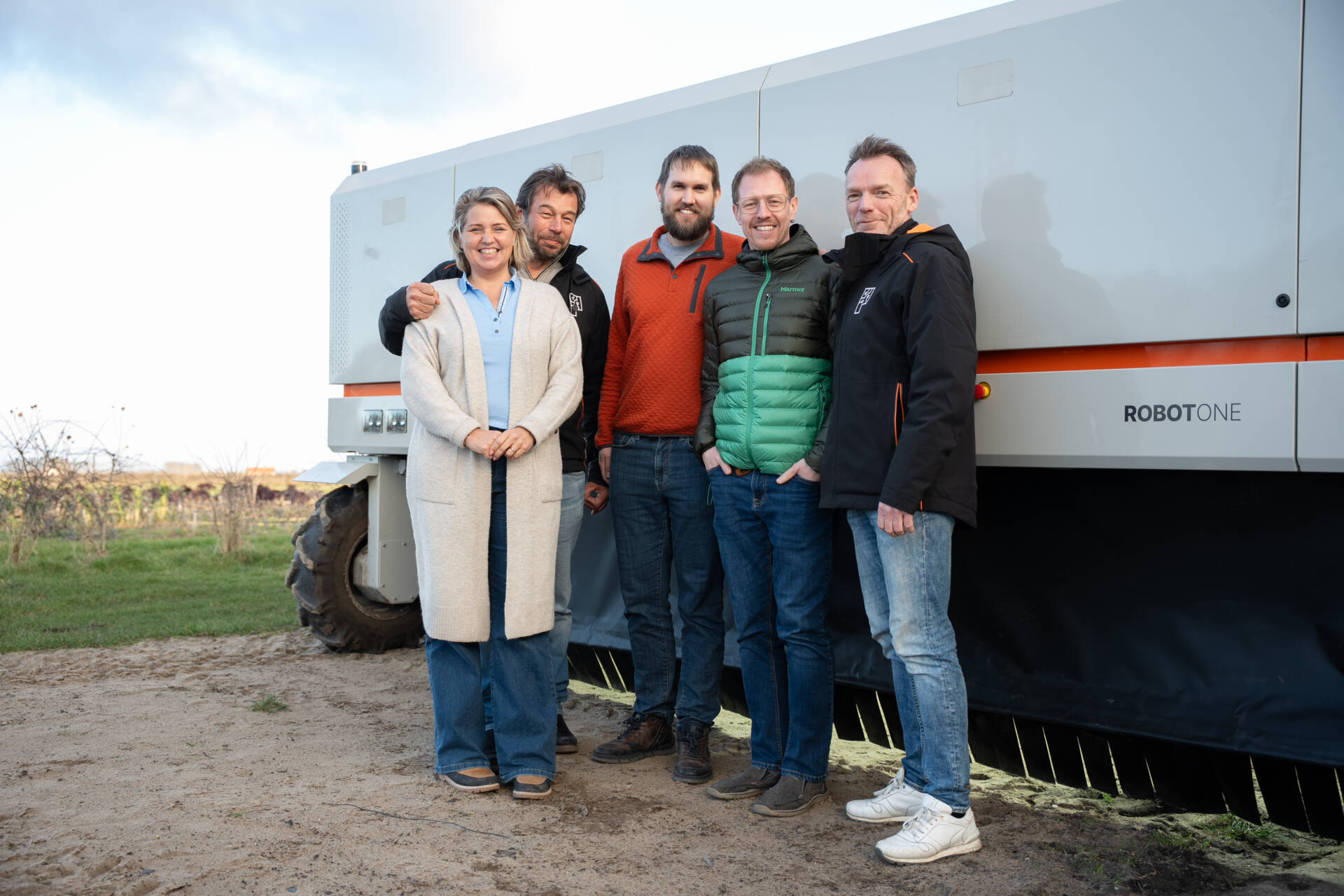 Pixelfarming team together with Canadian Robot One dealer