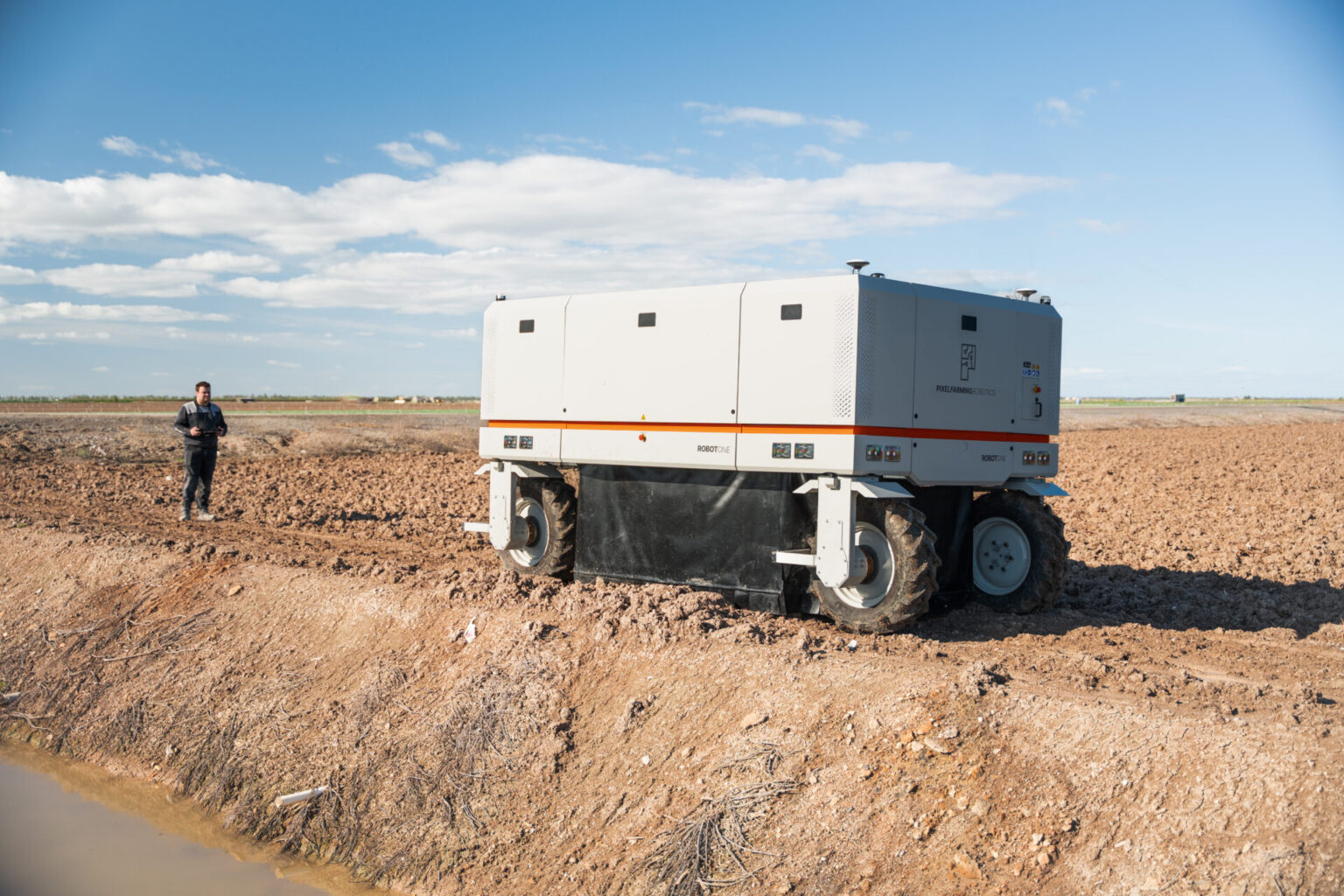 About Pixelfarming Robotics
